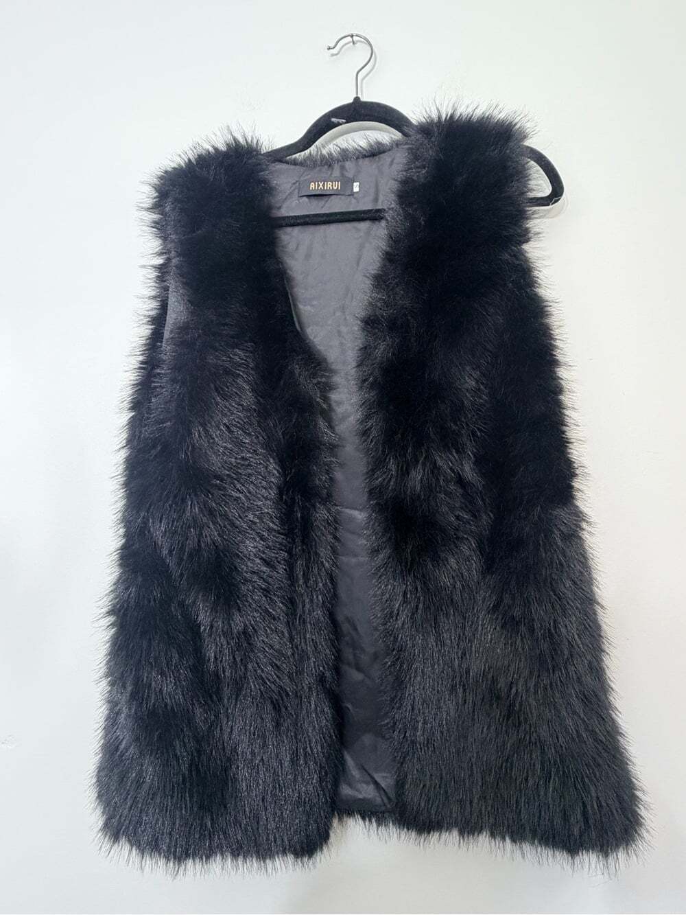 Black Faux Fur Vest Small – Mob Wife Glam Boho Halloween Layering - Picture 3 of 7